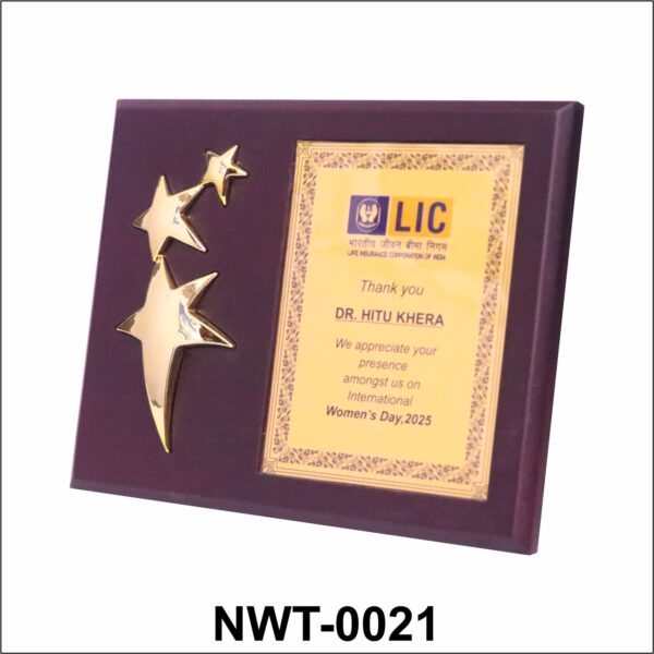 NWT-0021 is an elegant wooden plaque